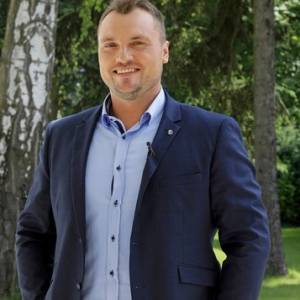 "Rolnik szuka żony". Grzegorz z piątej edycji z nową wybranką! Kim jest tajemnicza piękność?