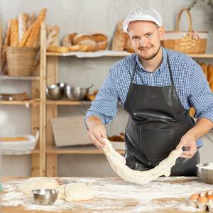 Co zrobić, żeby ciasto drożdżowe było wilgotne? Wielu Polaków popełnia ten błąd