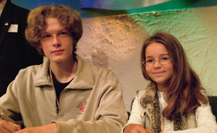 Nel z "W pustyni i w puszczy" wyrosła na prawdziwą piękność. Jak wygląda dzisiaj Karolina Sawka? [FOTO]