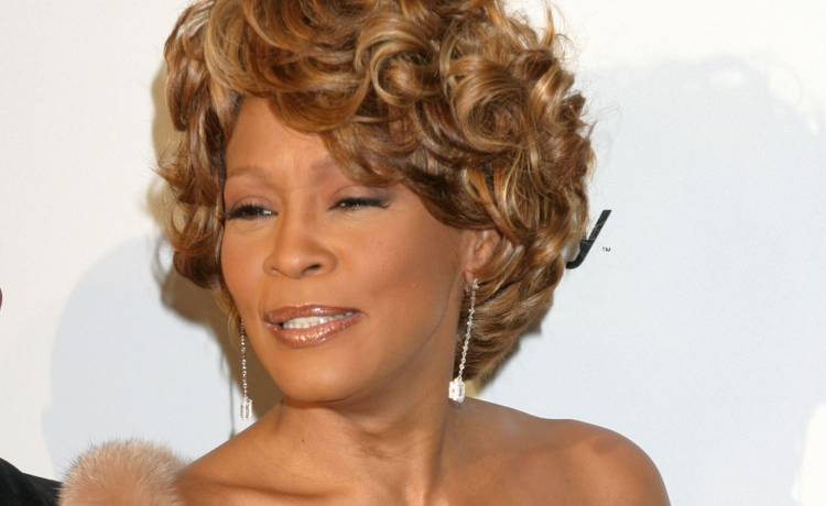 Nowe informacje o ostatnich chwilach Whitney Houston. Gwiazda uratowała swoją córkę 