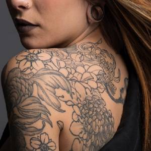 Ma siedmioro dzieci i ponad 800 tatuaży. Nauczyciele nie pozwalają jej wejść do szkoły