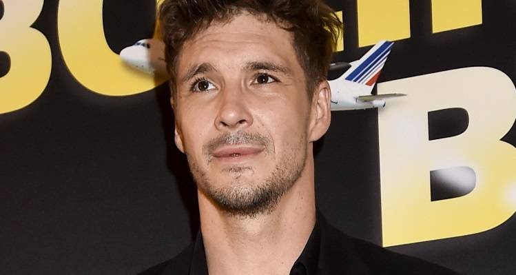 Nowe zdjęcie Mikołaja Roznerskiego z koleżanką nie spodobało się internautce: "Żenada". Aktor ripostuje! 