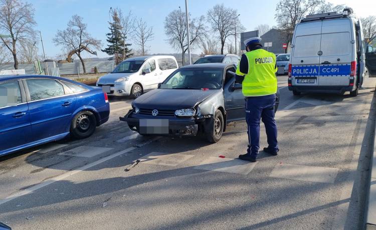 Brawurowy pościg ulicami Włocławka. Mandaty na 21 tys. zł i 111 pkt karnych