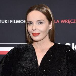 "Mistrzyni fototapet". Agnieszka Włodarczyk ironicznie odpowiada internautom