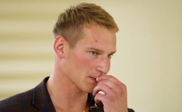 Filip odpadł z "Top Model". Kąśliwe wpisy internautów: "Do domu pojedzie taksówką"