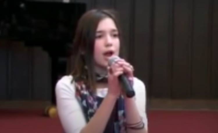 Jak śpiewała, zanim stała się światową gwiazdą? Na tym nagraniu Dua Lipa miała zaledwie 12 lat! [WIDEO]