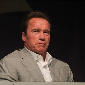 Arnold Schwarzenegger miał poważny wypadek. Jego samochód wylądował na dwóch innych... [FOTO]