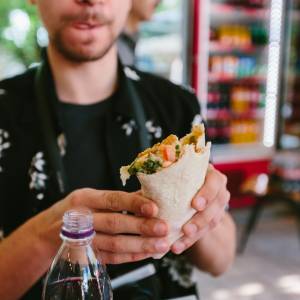 Przez miesiąc jadł tylko kebaby. Robił to w szczytnym celu!  