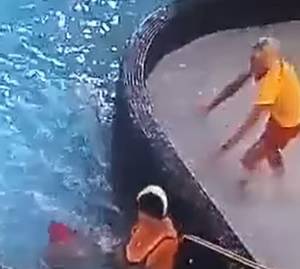 Dziecko na basenie w Sosnowcu zaczęło tonąć. Ludzie obok nie zauważyli [WIDEO]