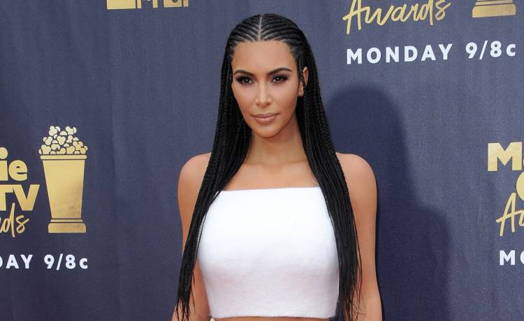 Kim Kardashian obchodziła urodziny. Suknia wiele odsłoniła![FOTO]