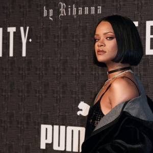  Rihanna debiutuje z kolekcję domu mody Fenty!                                                     