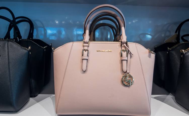 Michael Kors w Lidlu. Luksusowe torebki w atrakcyjnej ofercie. Normalnie kosztują nawet 1,5 tys. zł