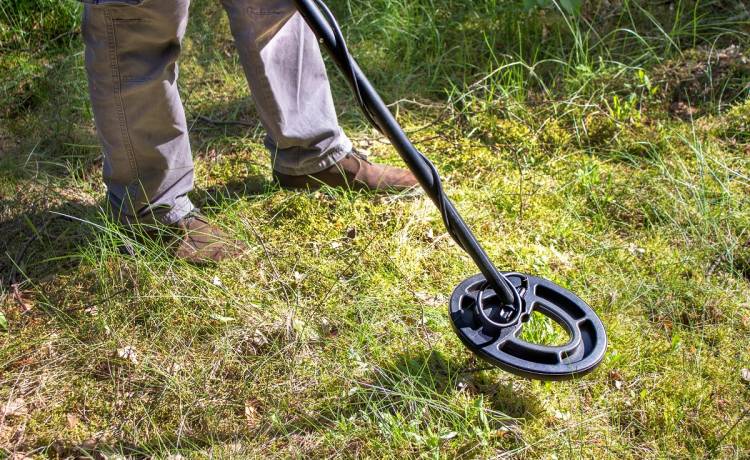 W czasie spaceru znalazł grudkę wartą majątek. "Szczęka opadła mi aż na podłogę" [WIDEO]