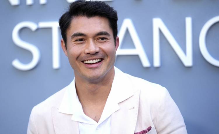 Henry Golding, fot. East News/Chris Pizzello/Invision/East News
