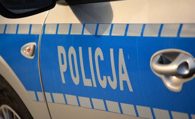 Dachował za przejazdem kolejowym. Miał ponad 3 promile alkoholu