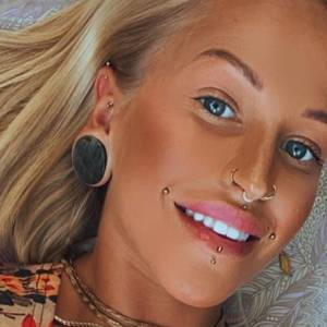 Dominika z "Hotelu Paradise" rozebrana na ulicy. Pochwaliła się odważnym zdjęciem                                          