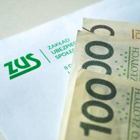 Jak odzyskać pieniądze po zmarłym z ZUSu? Na subkoncie może być mała fortuna