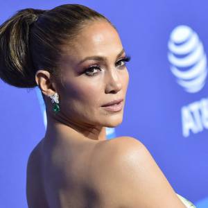 Jennifer Lopez w ogniu krytyki. Wszystko przez nagranie prosto z łazienki [WIDEO]