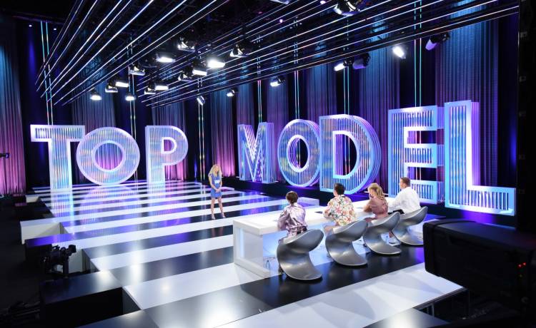 "Top Model 10". Wypadek na planie programu! Uczestniczka skręciła kostkę