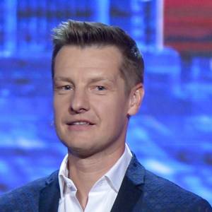 Serialowa rodzina Rafała Mroczka wkrótce się powiększy. Nowe odcinki „,M jak miłość” zaskoczą widzów