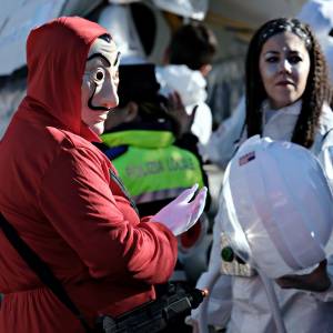 "Dom z papieru". Gwiazda serialu zarażona koronawirusem                                                                