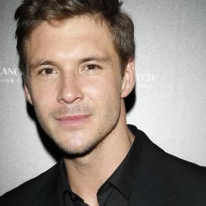 Mikołaj Roznerski z dzieckiem na rękach. Tak poinformował o powiększeniu rodziny! "Piękny widok"