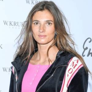 Kamila Szczawińska jest w ciąży! Modelka pokazała zdjęcie z brzuszkiem. "Czekamy na małe stópki"