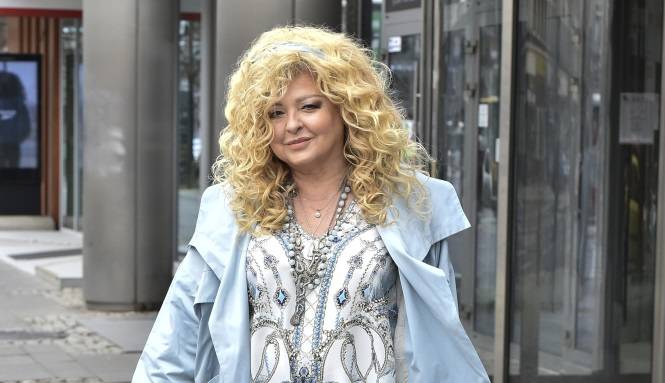 Magda Gessler w zaskakującej fryzurze! Restauratorka zrezygnowała z burzy gęstych loczków [FOTO]