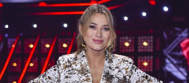 Marcelina Zawadzka figluje w rozpustnym dekolcie. Fani oniemieli: "J.Lo to Ty?" [FOTO]