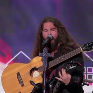 "Mam Talent". Kolejny „złoty przycisk”! Tym razem od Szymona Hołowni dla zespołu... metalowego!