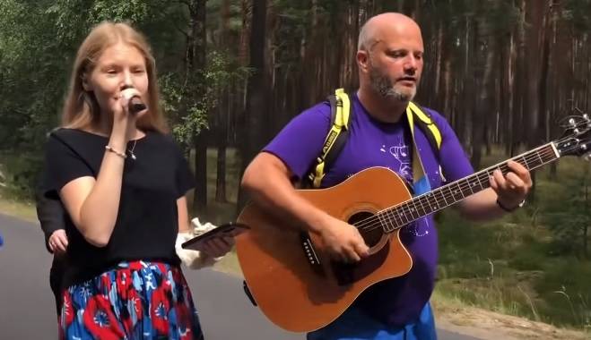 Hit Sanah wybrzmiał na pielgrzymce! "Ale jazz" z zaskakującą przeróbką hitem sieci [WIDEO]             