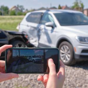 Nagrywa kierowców łamiących przepisy. Wysłał już ponad 4 tys. "donosów"