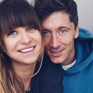 Anna Lewandowska pierwszy raz po porodzie. Do zdjęcia dodała wpis, w którym zwraca się do internautów