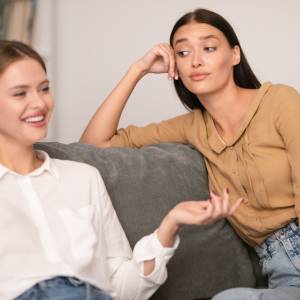 Tych słów unikaj! Eksperci zwracają uwagę na 7 fraz