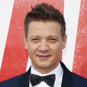 Stan zdrowia Jeremy'ego Rennera był gorszy, niż podano. Amerykańskie media ujawniają