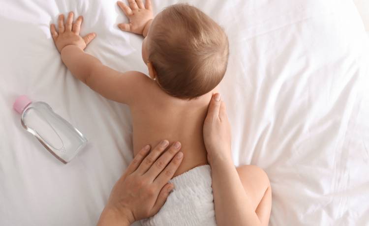 Dziecko urodziło się 10 kilometrów nad ziemią. Niezwykły poród na pokładzie samolotu