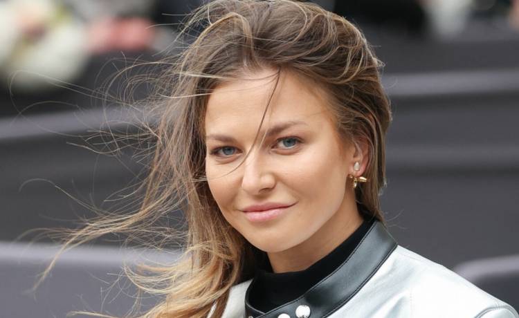 Anna Lewandowska pokazała, jak jeździ na rowerze. Jest jednak pewien problem