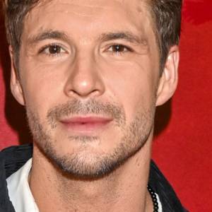 Mikołaj Roznerski do nowego zdjęcia nie pozował sam. Internauci przecierają oczy! "Widać, że zgrany duet"