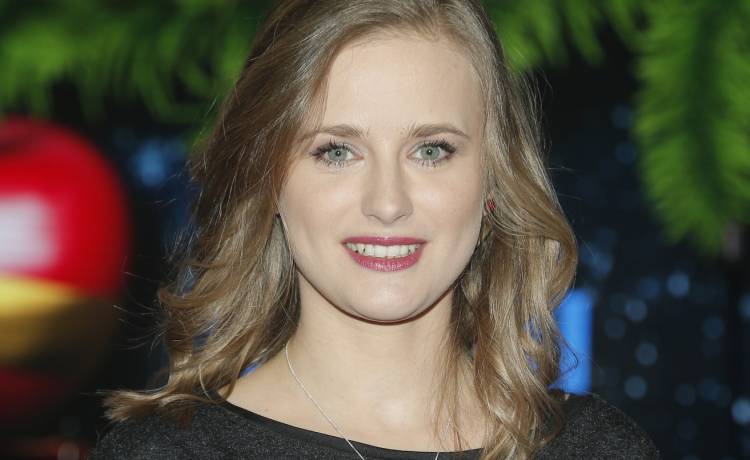 Serialowa Klaudia z "Rancza" zniewala. 42-letnia Marta Chodorowska odsłania ciało na plaży! 