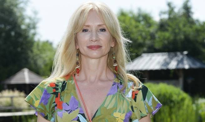 Gwiazda "Na Wspólnej" w odważnej sesji zdjęciowej. Ewa Gawryluk kusi na najnowszych kadrach. "Piękna i seksowna"