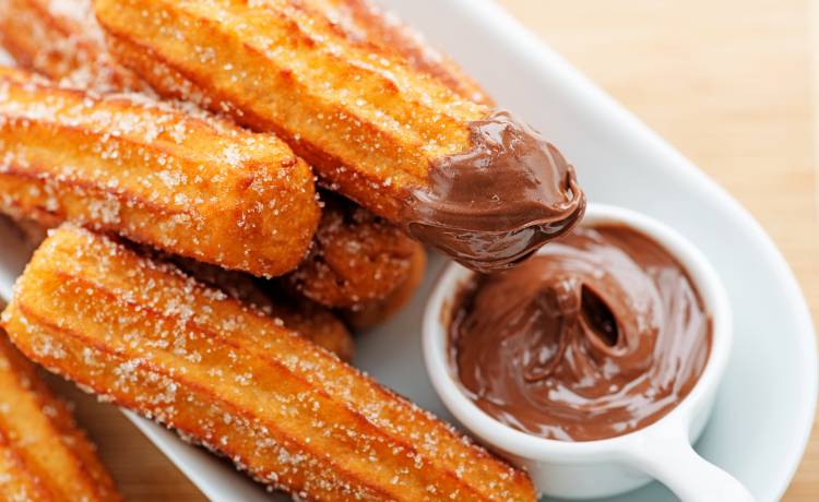 Przepis na obłędne pączki ze słonecznej Hiszpanii. Musisz ich spróbować!