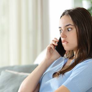 Dlatego rozmowy z niektórymi osobami są niezręczne lub męczące. Psycholożka wyjaśnia, co zdradza brak umiejętności społecznych