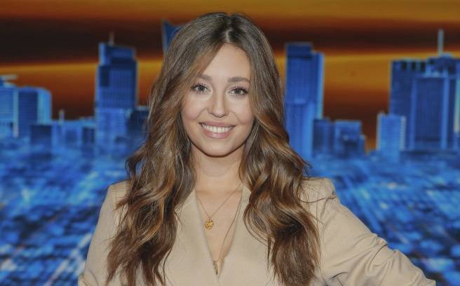 Izabella Krzan wybrała kąpiel w wodospadzie. Modelka pokazała zmysłowe ujęcia z wakacji. "Prawdziwy cud natury"