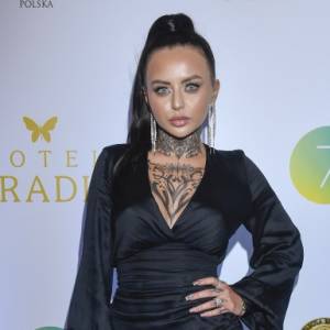 "Hotel Paradise 4". Launo założyła konto na platformie z treściami erotycznymi. Wrzuca tam swoje zdjęcia