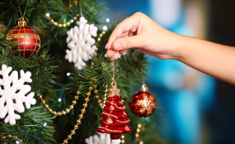 Kiedy jest najlepszy czas na ubranie choinki? Tradycja mówi o tej dacie