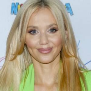 Kasia Moś odważnie pozuje na plaży. "Bogini" [FOTO]