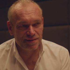 Julia Wieniawa miała wypadek na planie. Mariusz Bonaszewski przyznaje: "To makabra. Ja naprawdę nie chciałem"