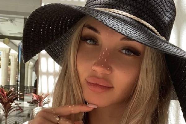 Caroline Juchniewicz z "Love Island" wśród fal. Pod zdjęciem w bikini lawina komplementów! "Totalna petarda"