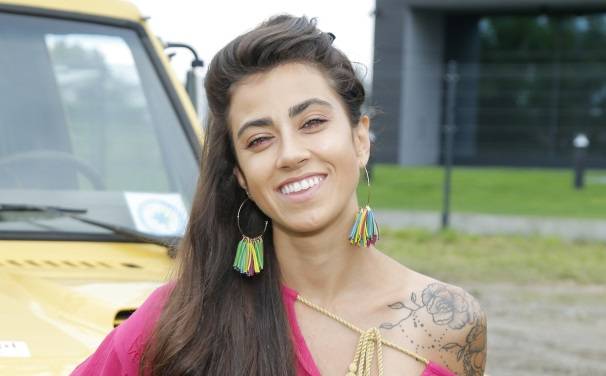 Maja Hyży odważnie odsłania wdzięki przed obiektywem. Wokalistka pokazała więcej niż zwykle! "Trochę jak nie ja" [FOTO]