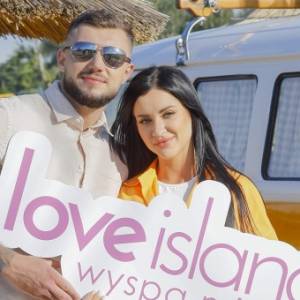 Ania i Włodek z "Love Island" na nowym zdjęciu. Z humorem nawiązali do oświadczyn. Inna uczestniczka show komentuje! 